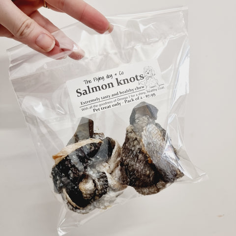 Salmon knots